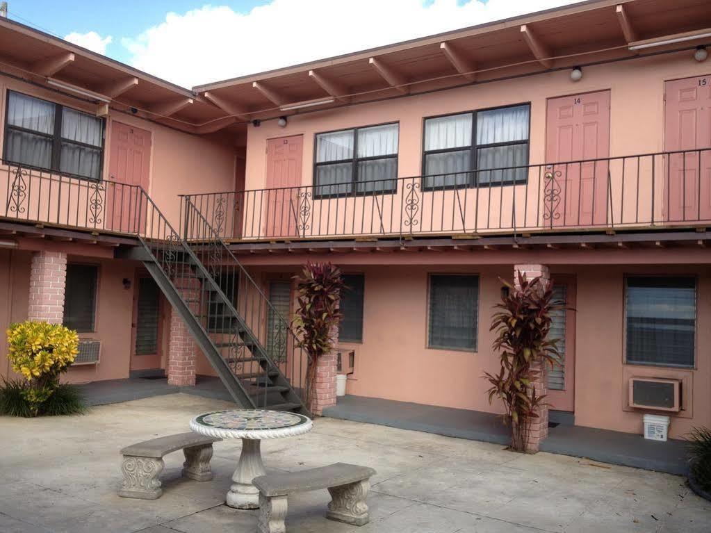 Helen Apartments & Motel West Palm Beach Exteriör bild